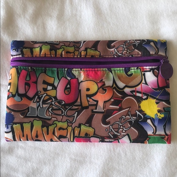 Bundle of makeup bags - Picture 2 of 7